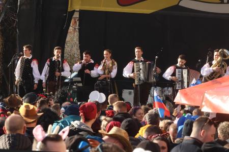 PUSTNI KARNEVAL PUSTOLETJE 99A FOTO LJUBO VUKELIČ